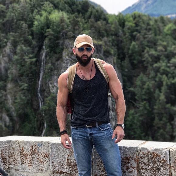 Meet your Posher, Steven - Picture 1 of 1